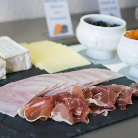 Hotel Brit Essentiel De 2*