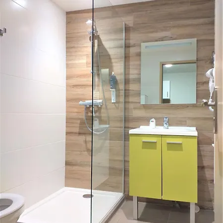 Hotel Brit Essentiel De