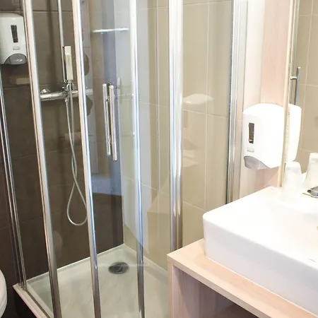 Hotel Brit Essentiel De Granville