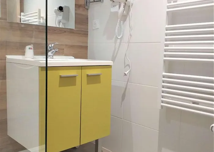 מלון Brit Essentiel De