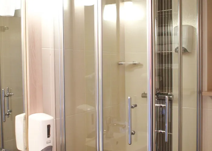 מלון Brit Essentiel De גראנוויל