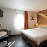 Hotell Brit Essentiel De
