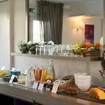 Brit Essentiel De Hotell Granville