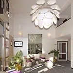 Hotell Brit Essentiel De 2*