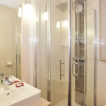 Hotel Brit Essentiel De