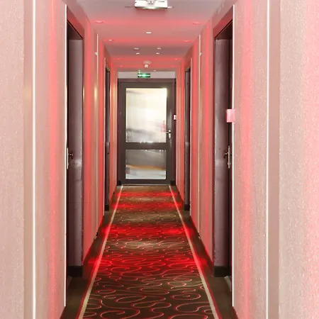 Hotel Brit Essentiel De 2*