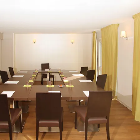 Brit Essentiel De Hotel