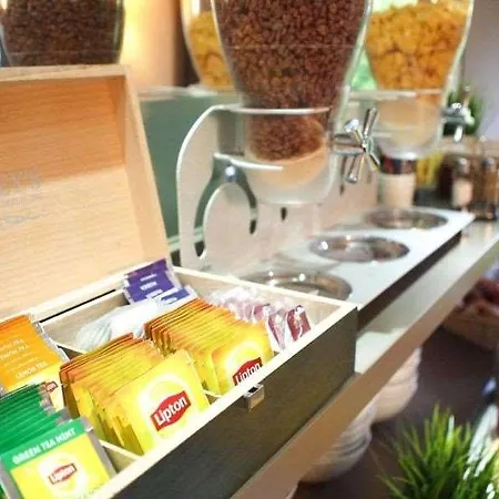 Hotel Brit Essentiel De