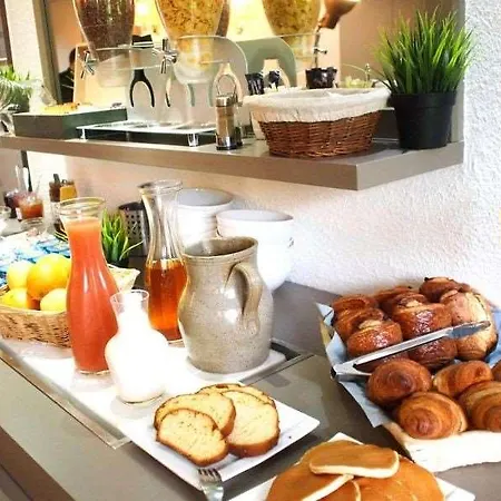 Hotel Brit Essentiel De 2*