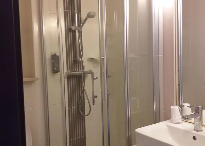 Hotel Brit Essentiel De 2*