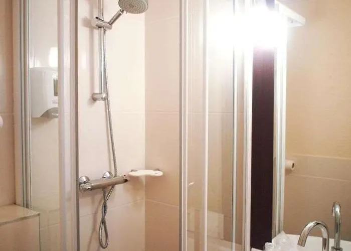 Brit Essentiel De 2* Granville