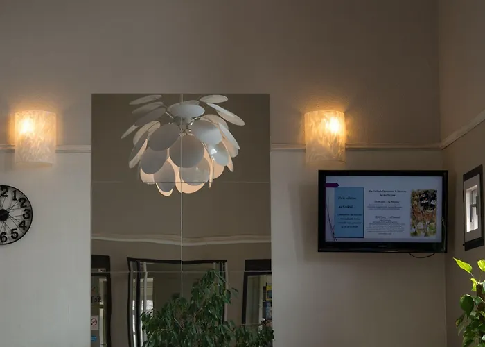 Brit Essentiel De Hotel 2*